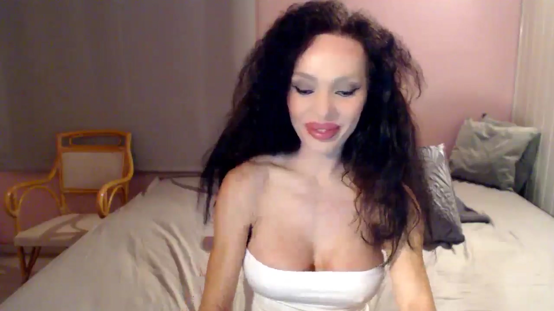 Gallery image thumbnail from Mmmgirl's myfreecams stream on, 01/13/2026, 21:29 image 9 of 20
