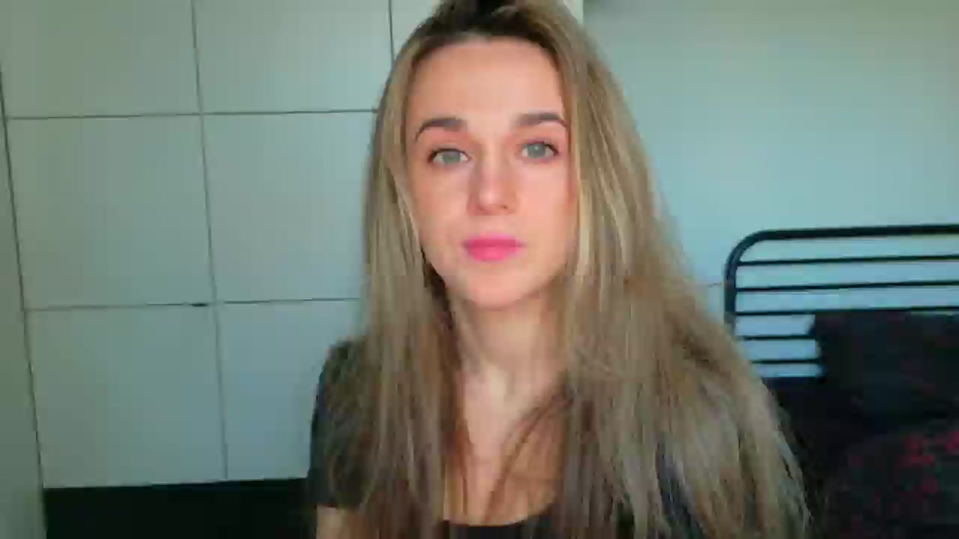 Gallery image thumbnail from Mmminnie's myfreecams stream on, 04/01/2026, 16:43 image 10 of 20
