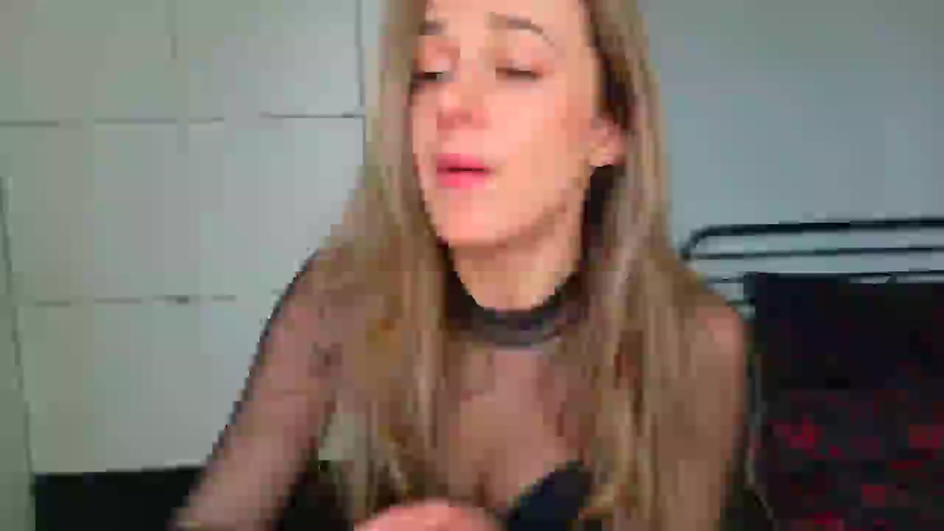 Gallery image thumbnail from Mmminnie's myfreecams stream on, 04/03/2026, 14:27 image 4 of 20