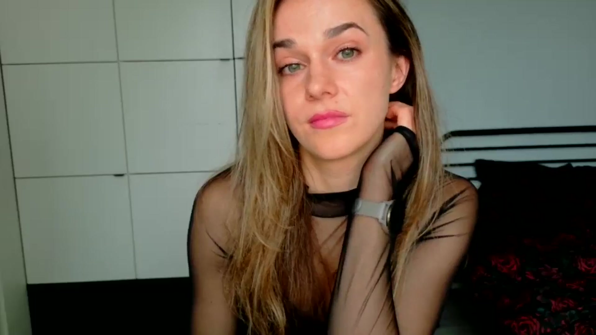 Gallery image thumbnail from Mmminnie's myfreecams stream on, 04/03/2026, 15:15 image 5 of 20