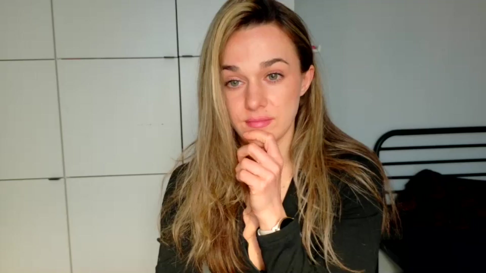 Gallery image thumbnail from Mmminnie's myfreecams stream on, 04/07/2026, 17:19 image 18 of 20