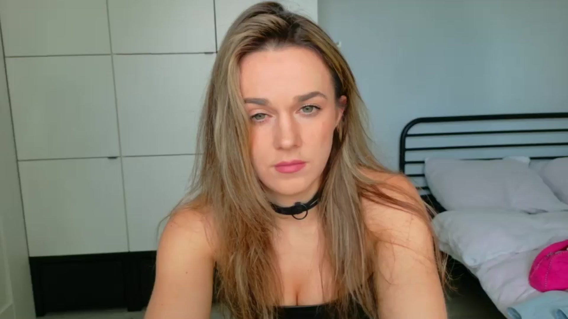 Gallery image thumbnail from Mmminnie's myfreecams stream on, 04/17/2026, 12:54 image 5 of 20