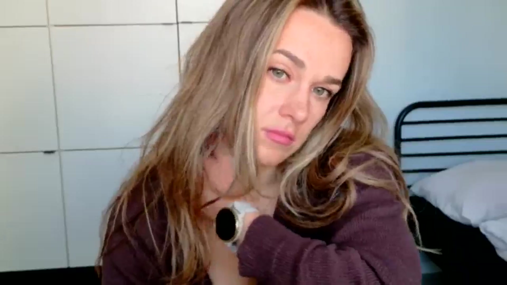 Gallery image thumbnail from Mmminnie's myfreecams stream on, 04/20/2026, 12:02 image 2 of 20