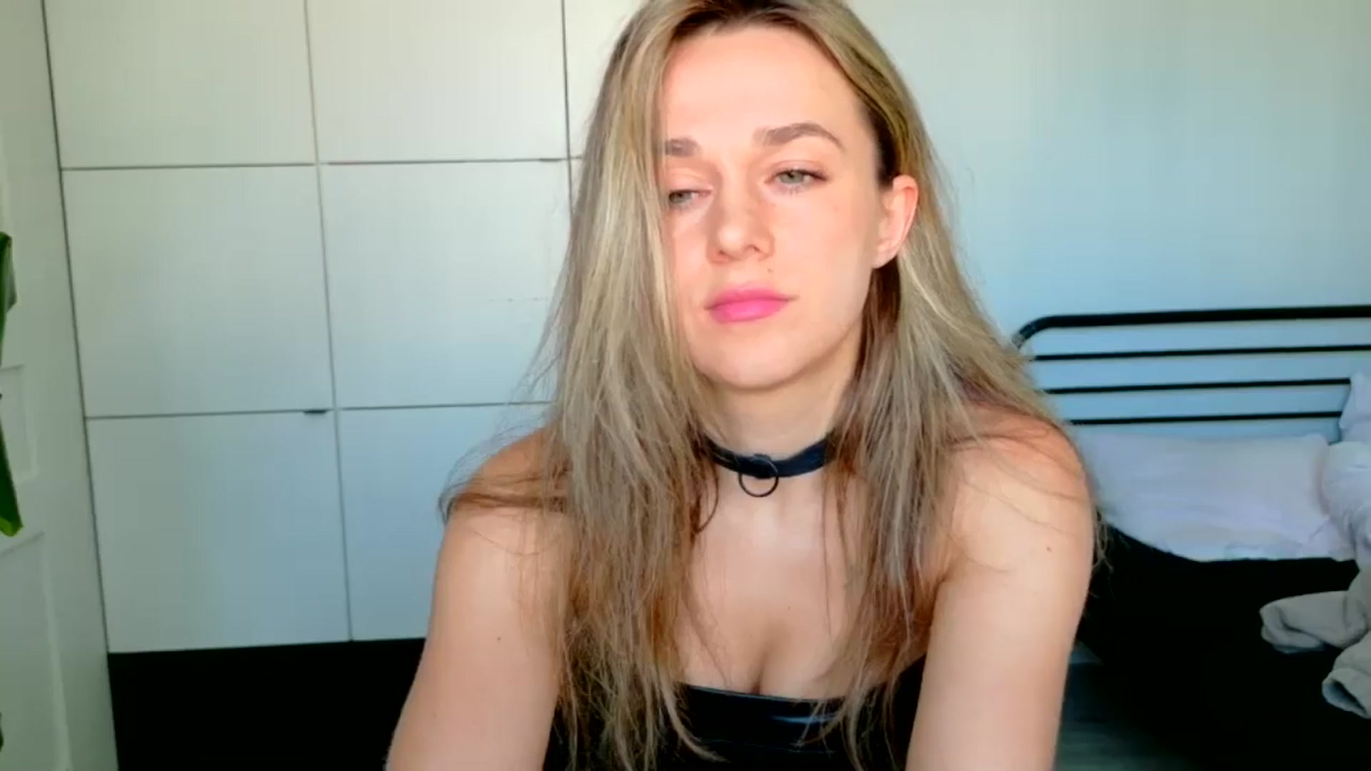 Gallery image thumbnail from Mmminnie's myfreecams stream on, 04/21/2026, 13:41 image 6 of 20