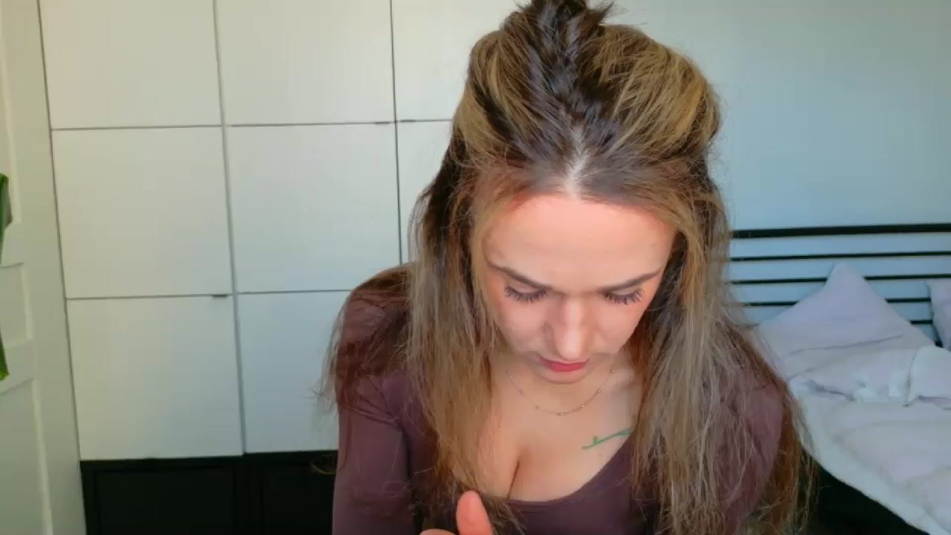 Gallery image thumbnail from Mmminnie's myfreecams stream on, 04/22/2026, 10:40 image 3 of 20