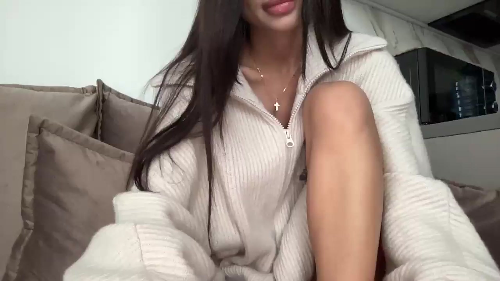 Gallery image thumbnail from Mmmmmarie's myfreecams stream on, 10/19/2025, 12:15 image 3 of 20