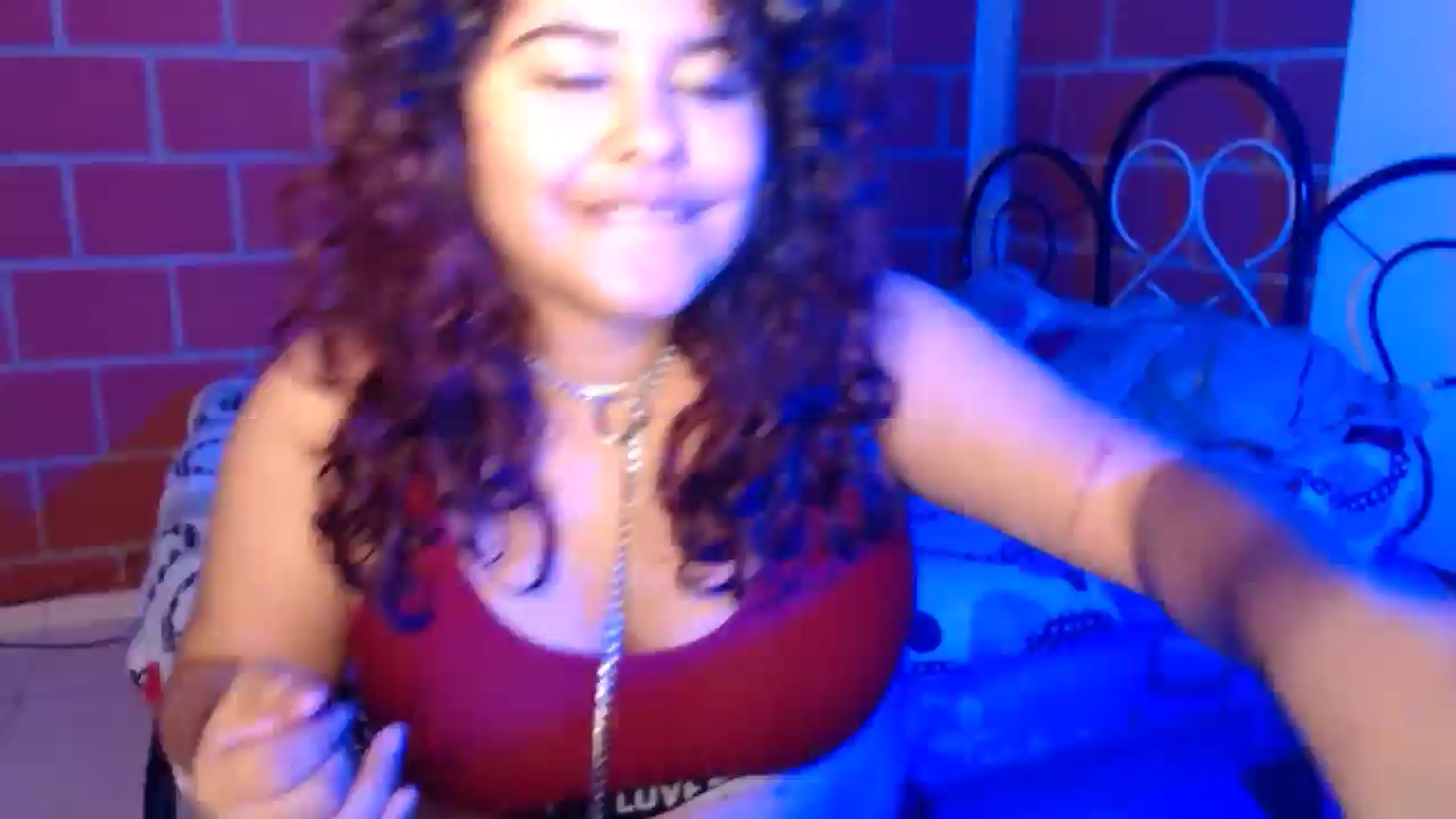 Gallery image thumbnail from Moanaa_sing's myfreecams stream on, 01/01/2025, 21:18 image 15 of 20
