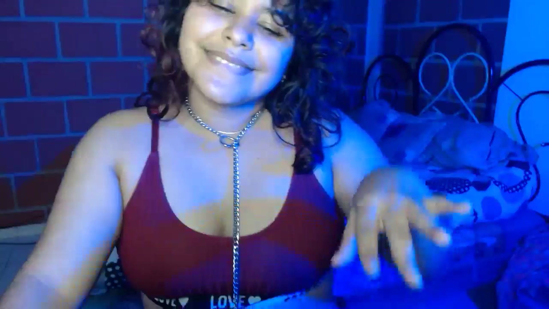 Gallery image thumbnail from Moanaa_sing's myfreecams stream on, 01/01/2025, 21:18 image 7 of 20