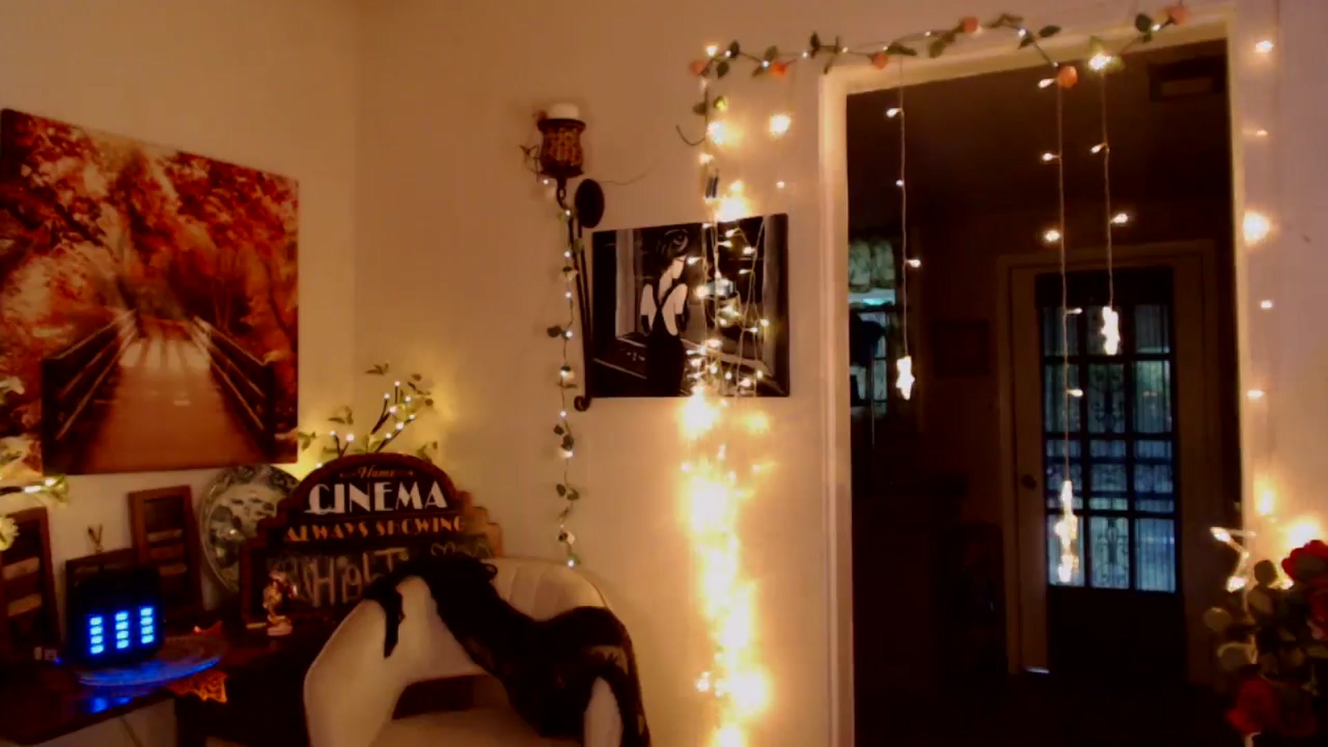 Gallery image thumbnail from MochaMona's myfreecams stream on, 06/24/2024, 11:44 image 17 of 20