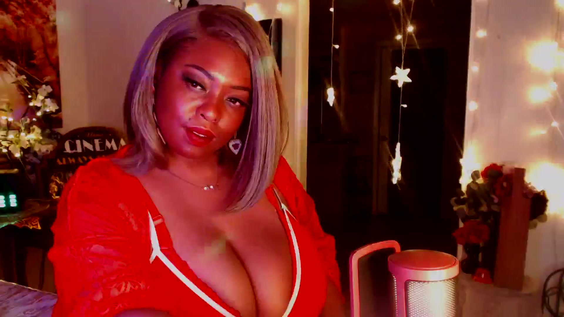 Gallery image thumbnail from MochaMona's myfreecams stream on, 06/26/2024, 08:31 image 13 of 20