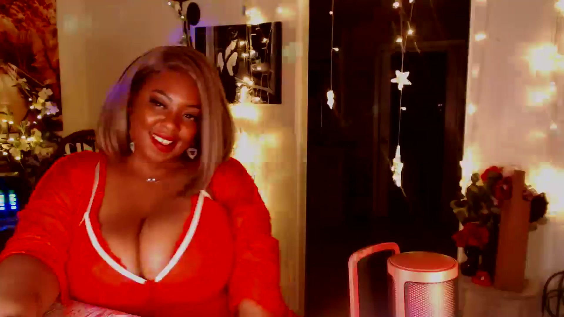 Gallery image thumbnail from MochaMona's myfreecams stream on, 06/26/2024, 08:31 image 8 of 20