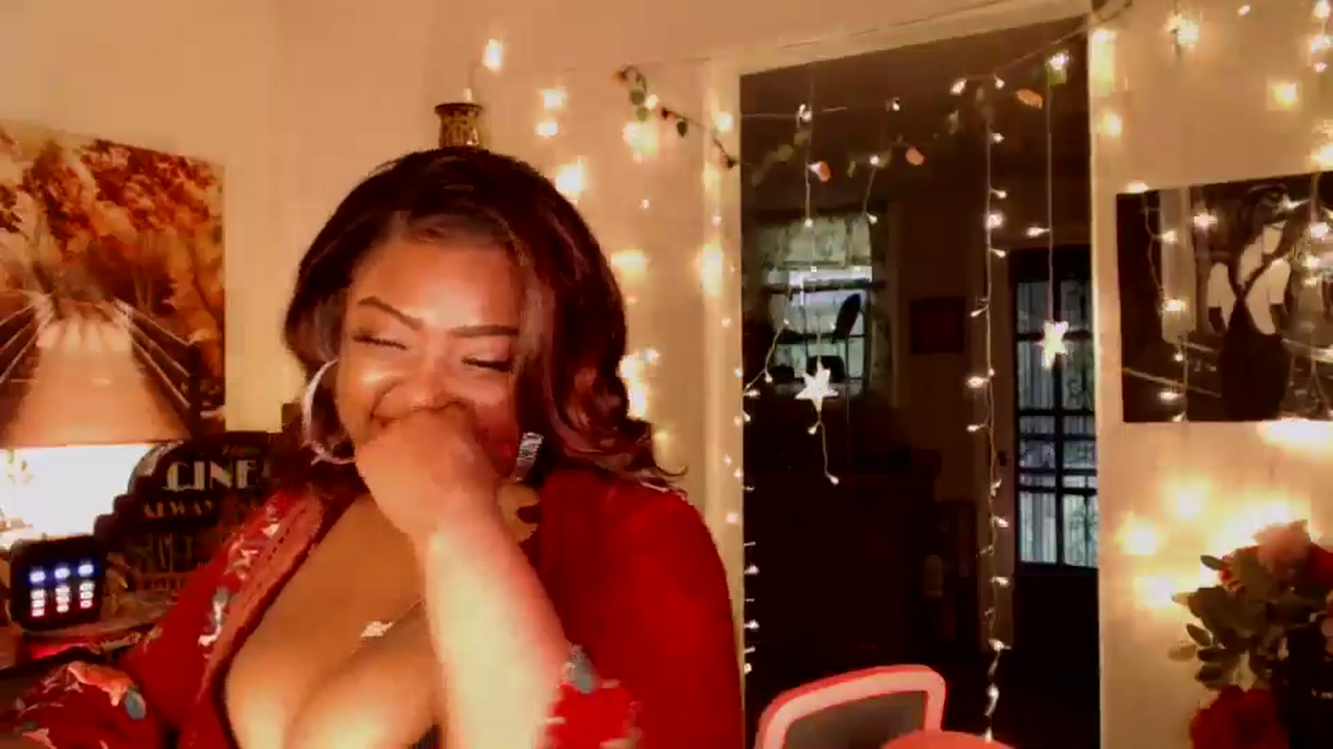 Gallery image thumbnail from MochaMona's myfreecams stream on, 08/05/2024, 12:02 image 17 of 20