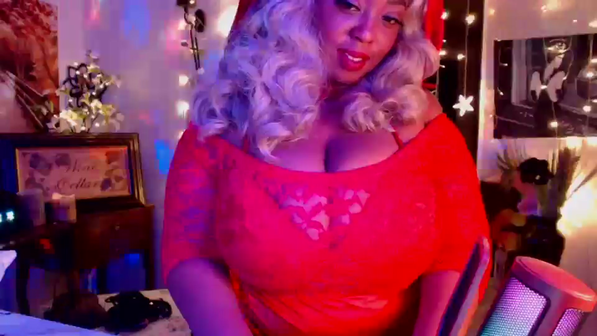 Gallery image thumbnail from MochaMona's myfreecams stream on, 10/30/2024, 08:36 image 8 of 20