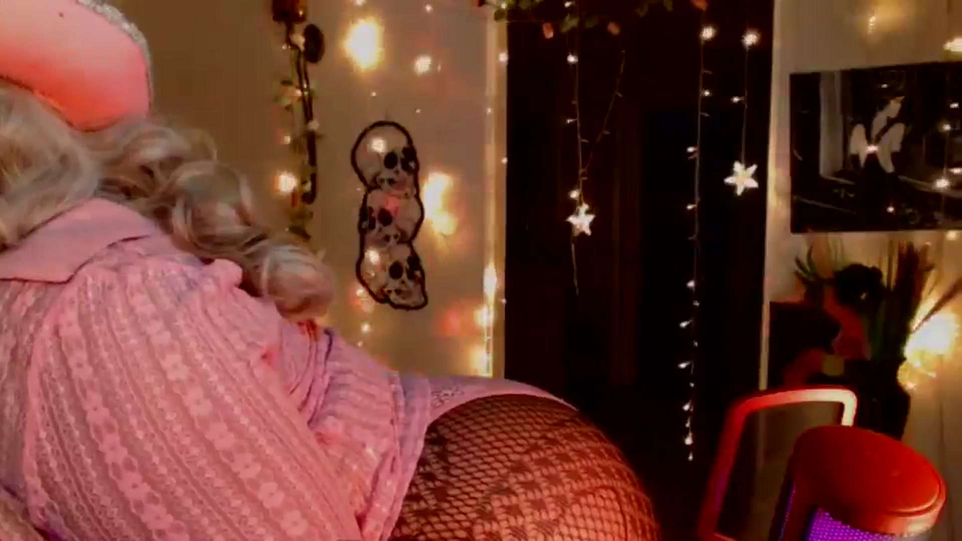 Gallery image thumbnail from MochaMona's myfreecams stream on, 10/31/2024, 10:53 image 6 of 20