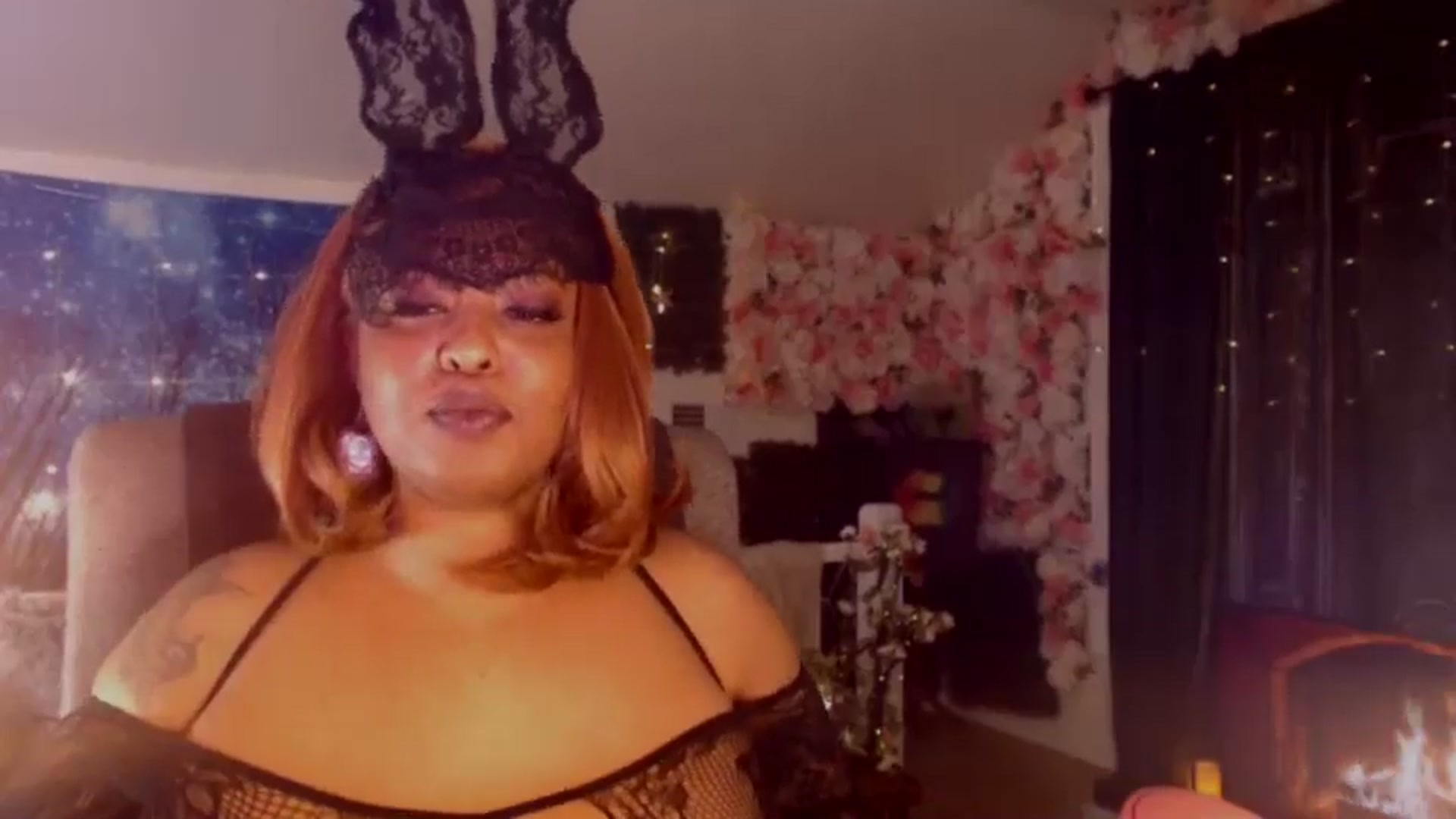 Gallery image thumbnail from MochaMona's myfreecams stream on, 03/29/2025, 12:09 image 5 of 20