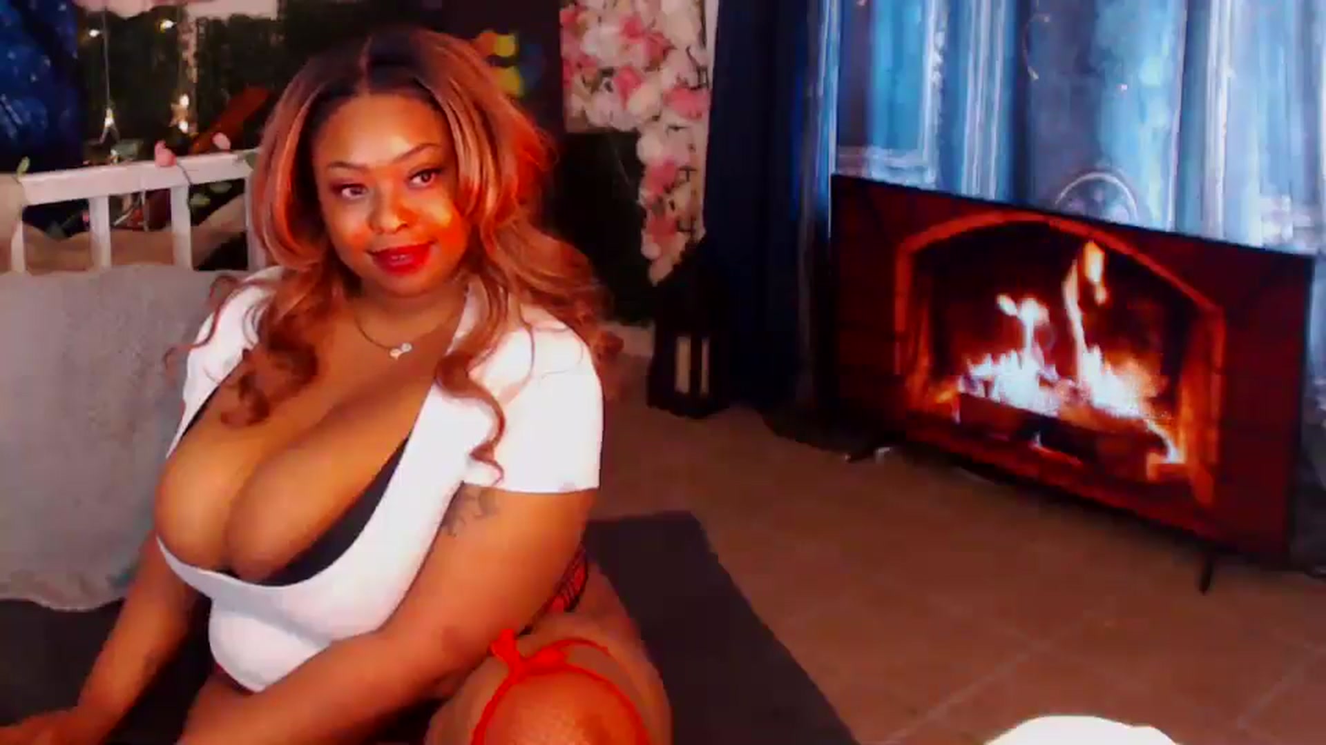 Gallery image thumbnail from MochaMona's myfreecams stream on, 05/12/2025, 14:36 image 11 of 20
