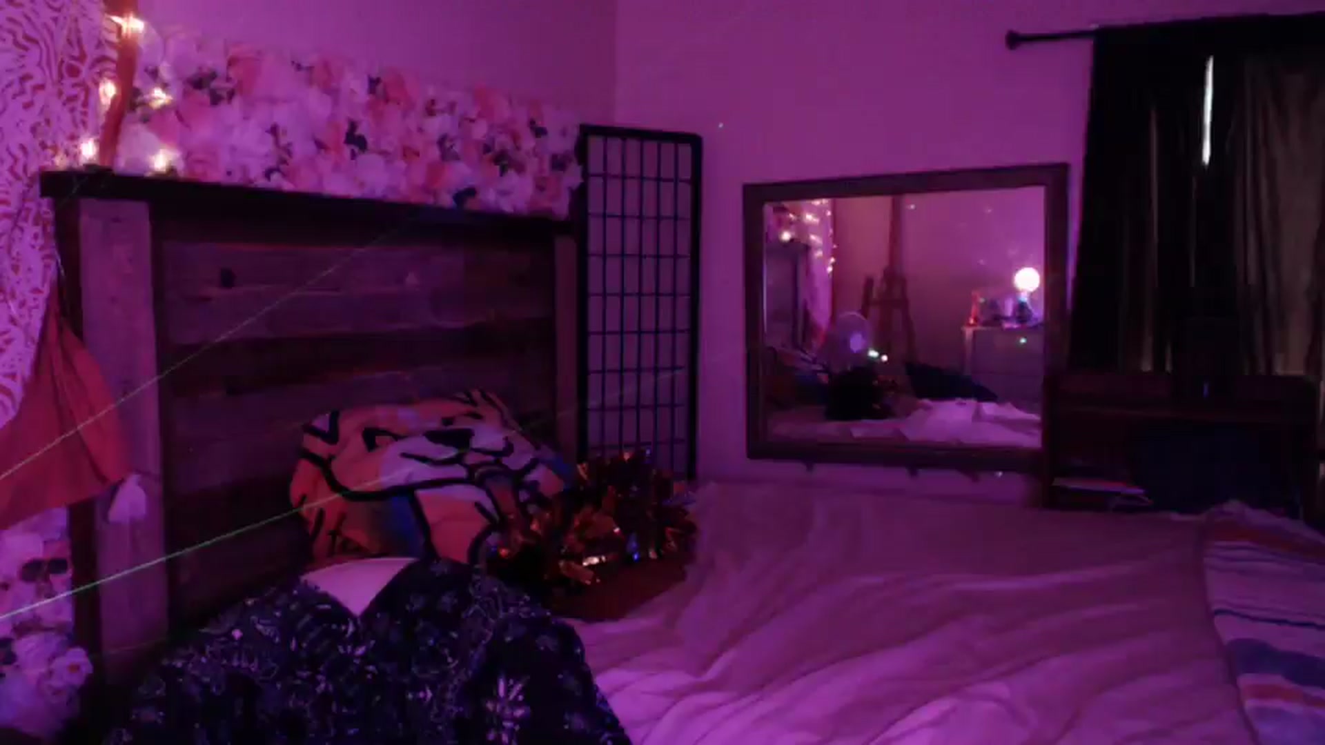 Gallery image thumbnail from MochaMona's myfreecams stream on, 07/22/2025, 15:12 image 12 of 20