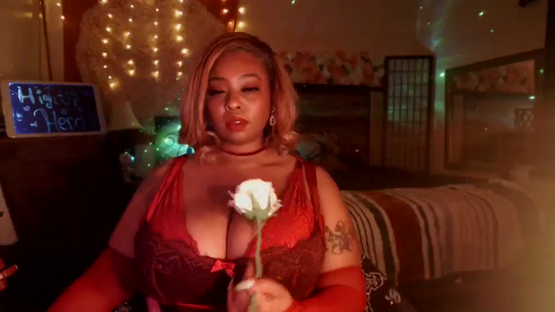 Gallery image thumbnail from MochaMona's myfreecams stream on, 07/31/2025, 10:43 image 6 of 20