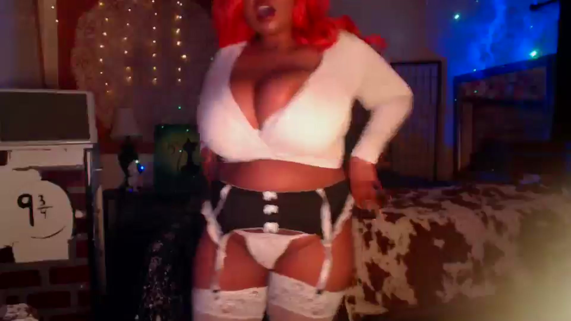 Gallery image thumbnail from MochaMona's myfreecams stream on, 08/08/2025, 08:58 image 7 of 20