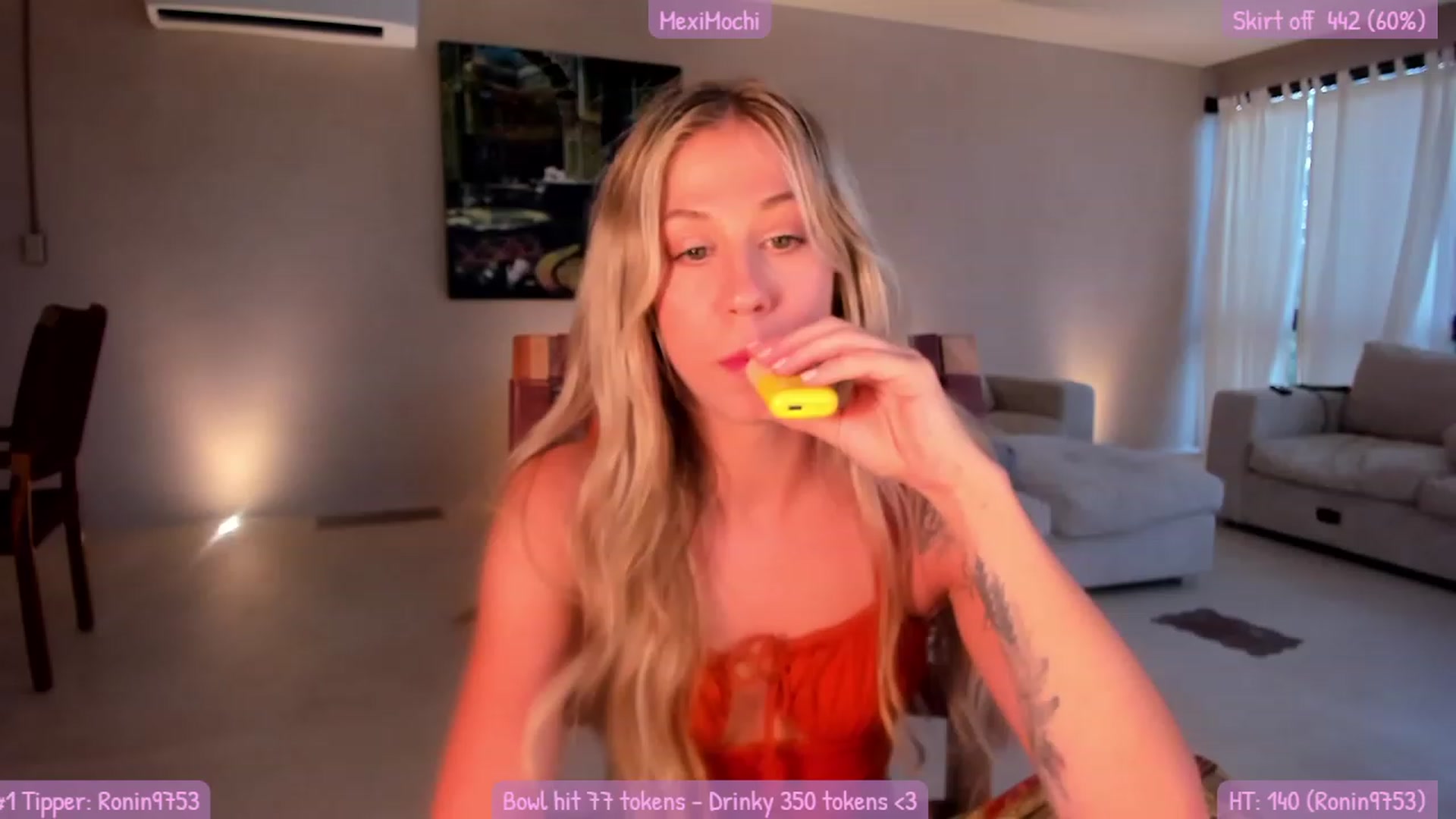 Gallery image thumbnail from Mochi's myfreecams stream on, 02/02/2023, 24:24 image 1 of 20
