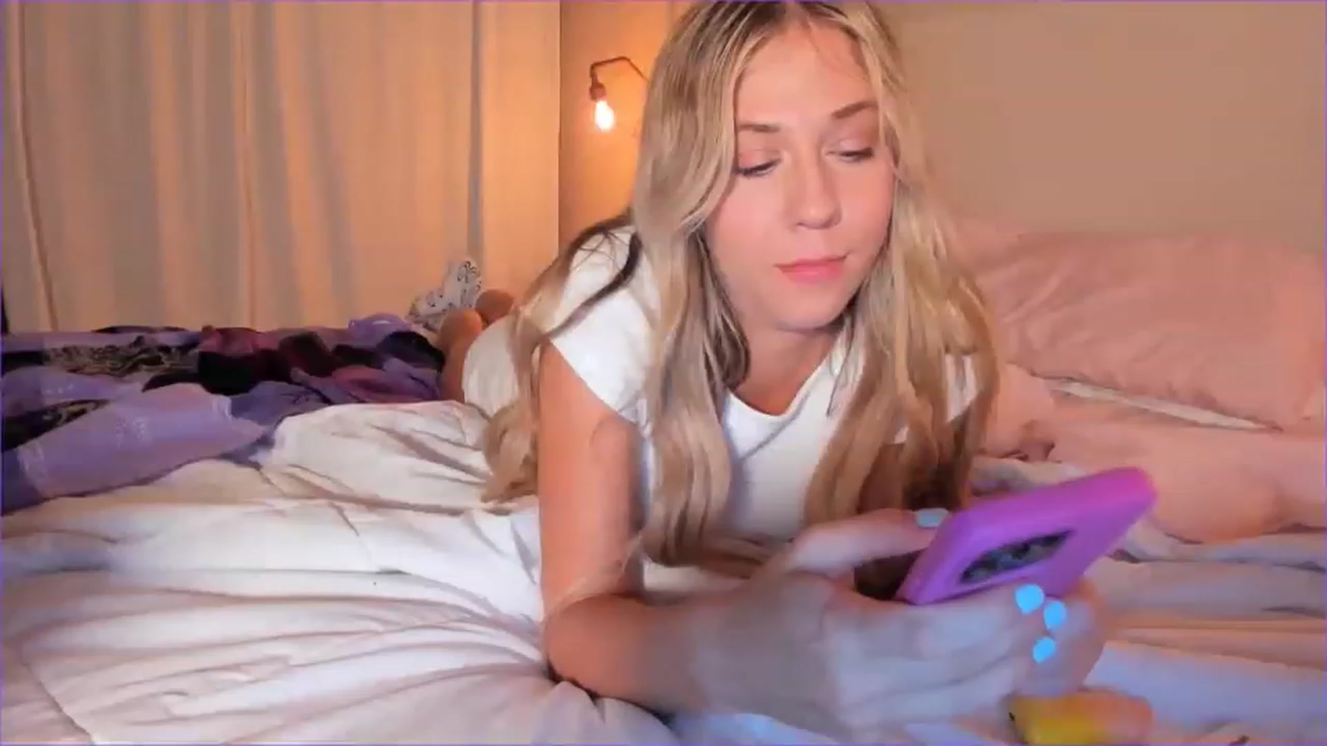 Gallery image thumbnail from Mochi's myfreecams stream on, 02/07/2023, 06:29 image 6 of 20