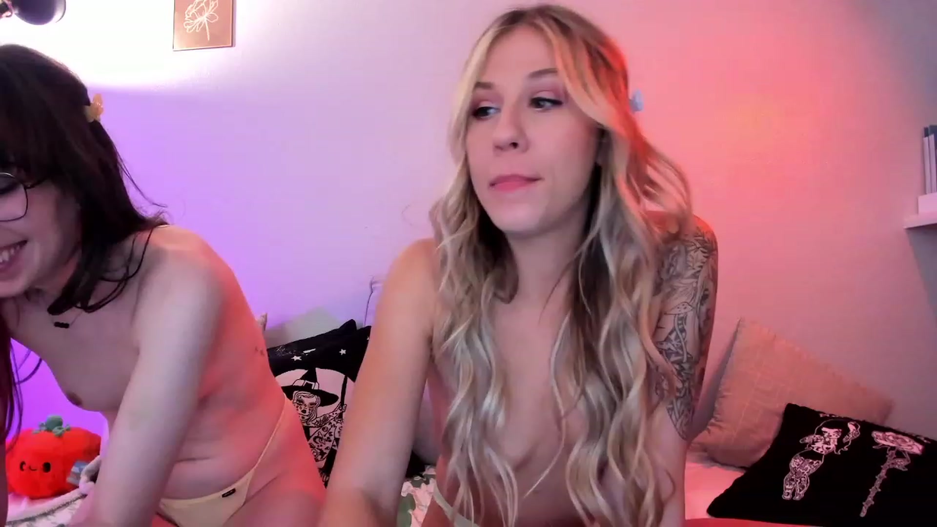 Gallery image thumbnail from Mochi's myfreecams stream on, 02/10/2023, 07:29 image 11 of 20