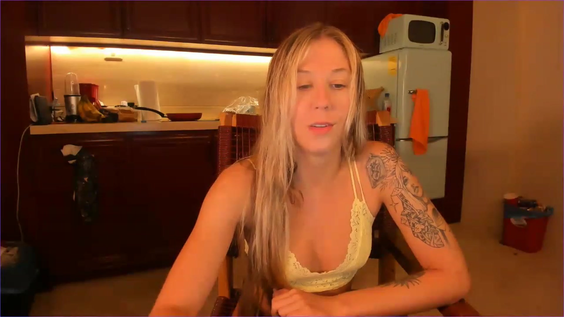 Gallery image thumbnail from Mochi's myfreecams stream on, 02/25/2023, 24:31 image 19 of 20