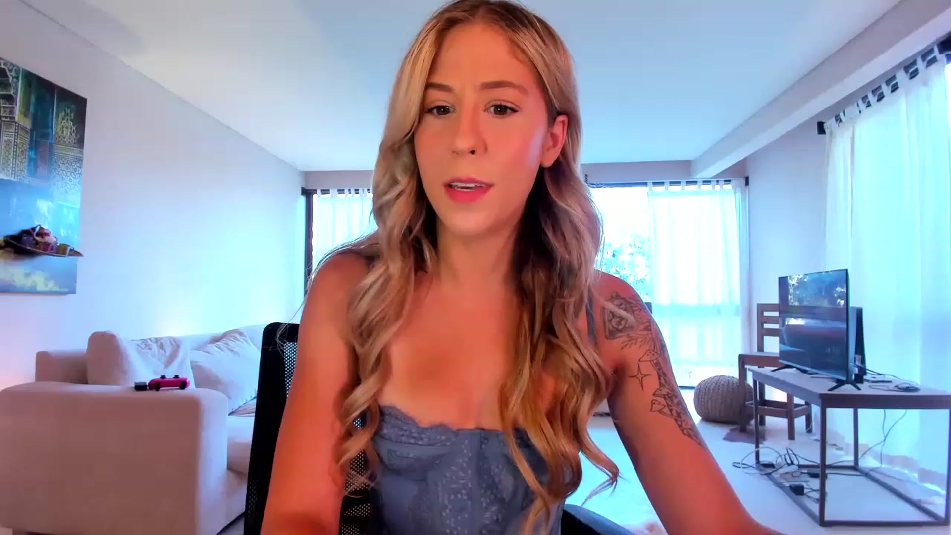 Gallery image thumbnail from Mochi's myfreecams stream on, 03/16/2023, 22:34 image 14 of 20