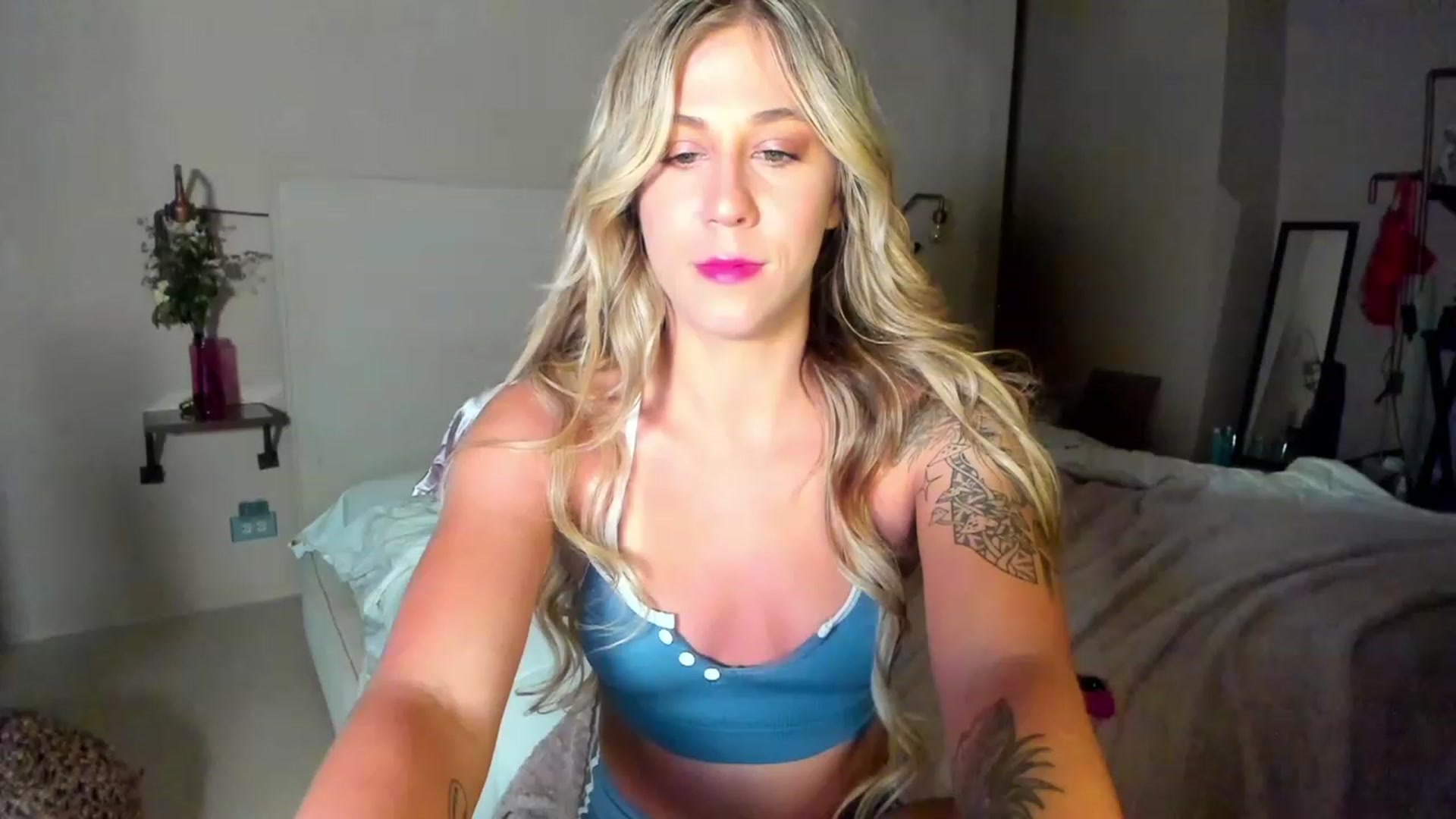Gallery image thumbnail from Mochi's myfreecams stream on, 04/25/2023, 05:32 image 13 of 20