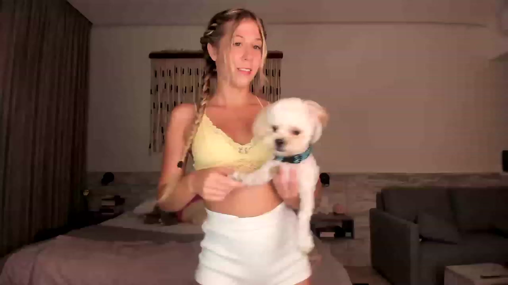 Gallery image thumbnail from Mochi's myfreecams stream on, 05/05/2023, 03:18 image 9 of 20