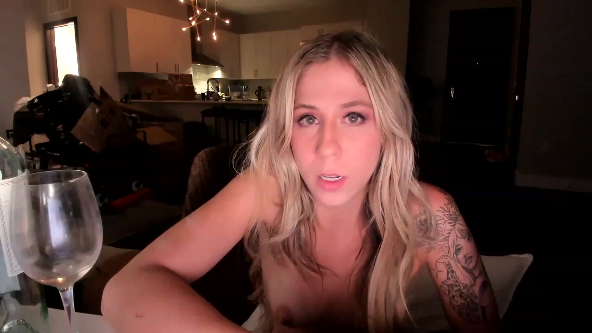 Gallery image thumbnail from Mochi's myfreecams stream on, 05/18/2023, 09:44 image 12 of 20