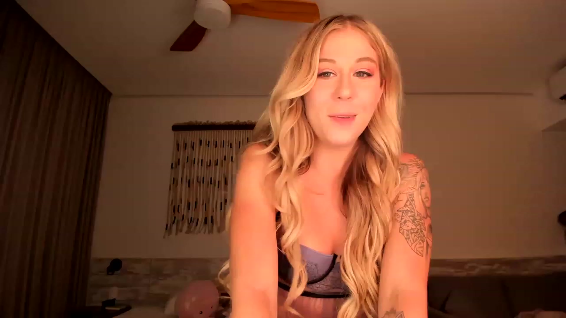 Gallery image thumbnail from Mochi's myfreecams stream on, 05/22/2023, 03:11 image 11 of 20