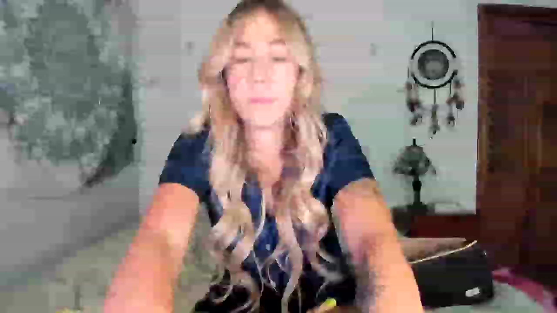 Gallery image thumbnail from Mochi's myfreecams stream on, 06/21/2023, 18:40 image 12 of 20