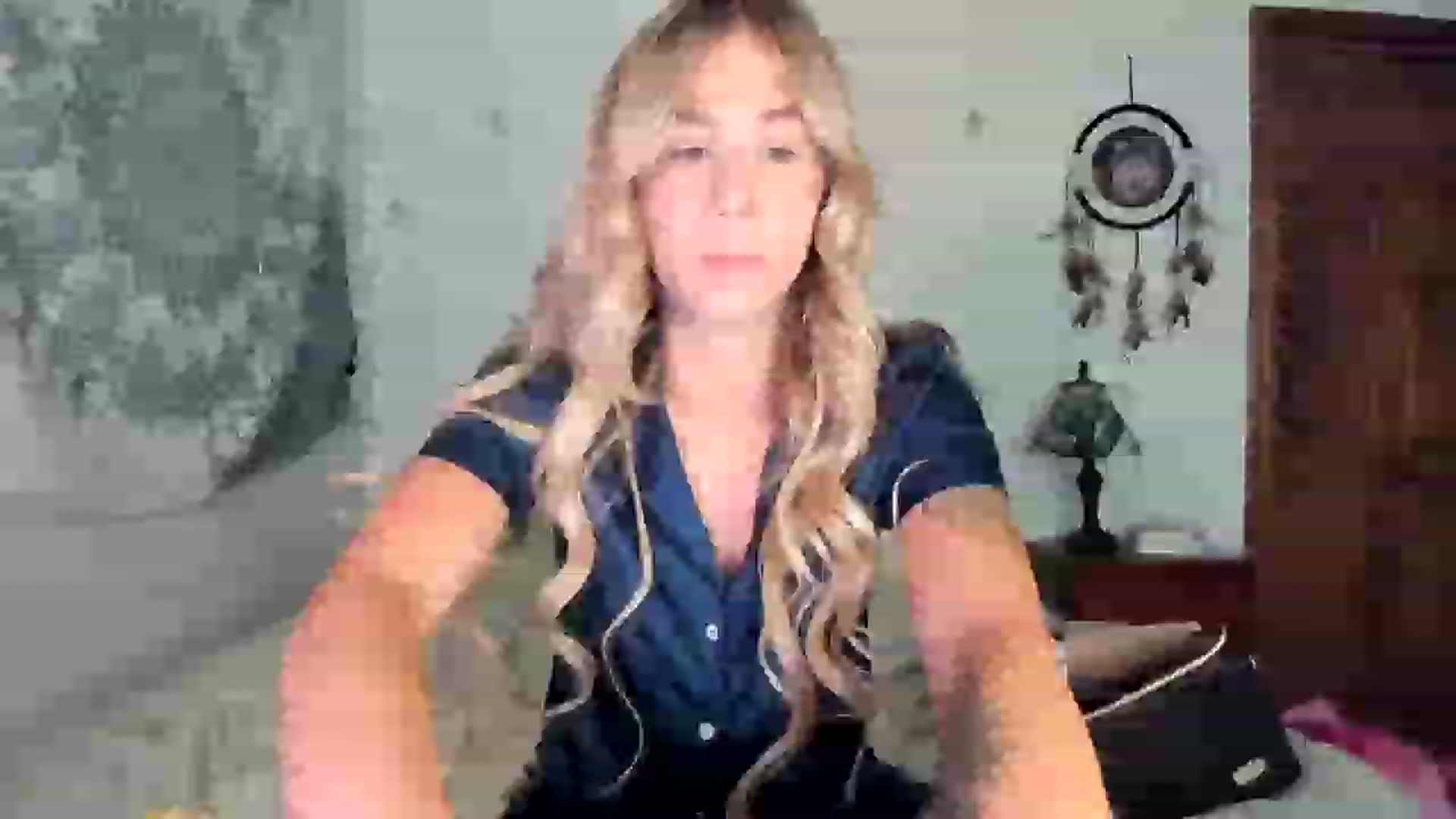 Gallery image thumbnail from Mochi's myfreecams stream on, 06/21/2023, 18:40 image 16 of 20