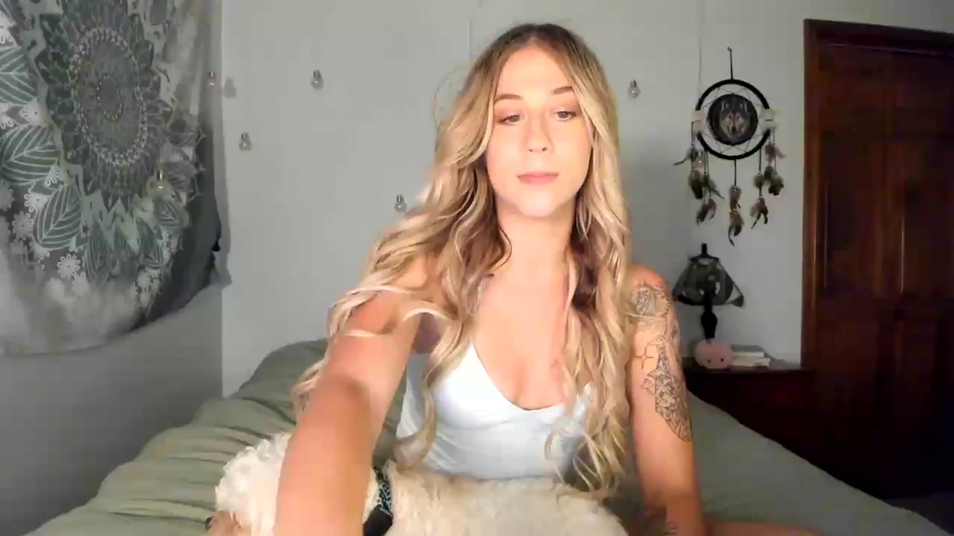 Gallery image thumbnail from Mochi's myfreecams stream on, 06/27/2023, 18:00 image 10 of 20