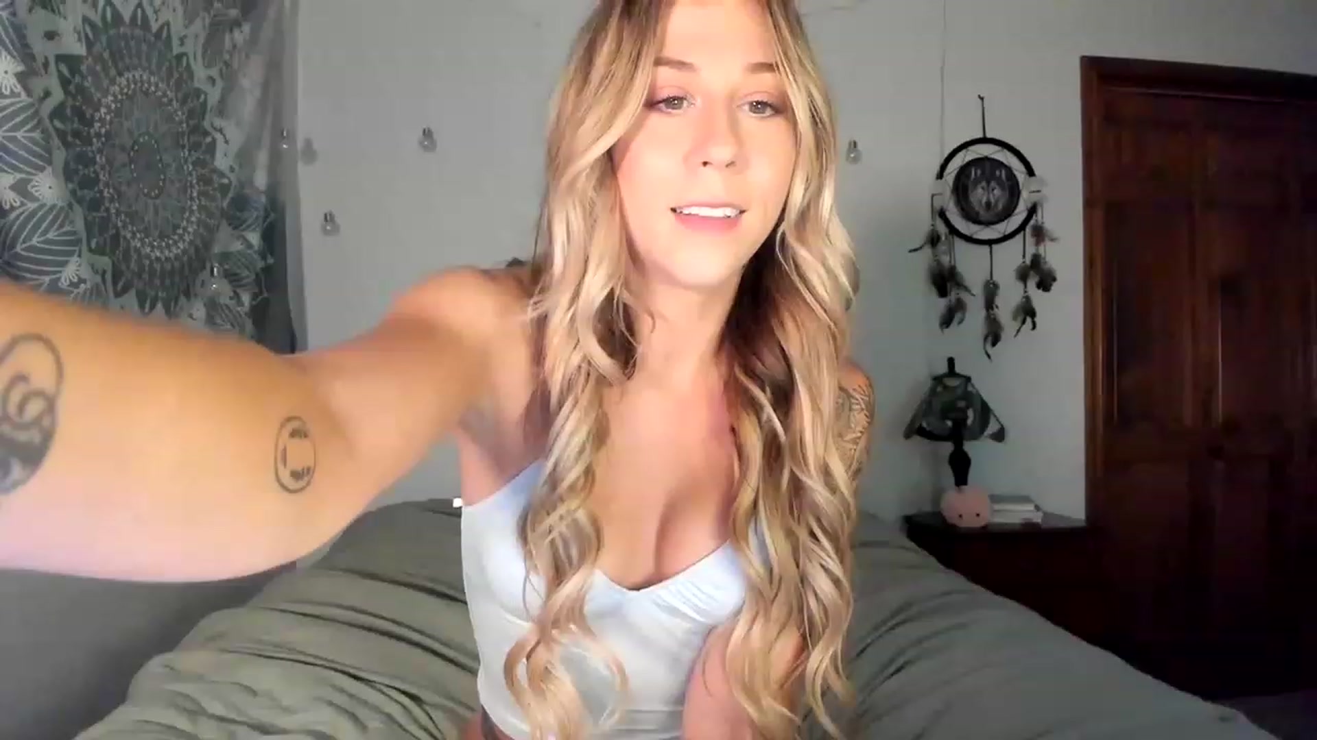Gallery image thumbnail from Mochi's myfreecams stream on, 06/27/2023, 19:48 image 7 of 20