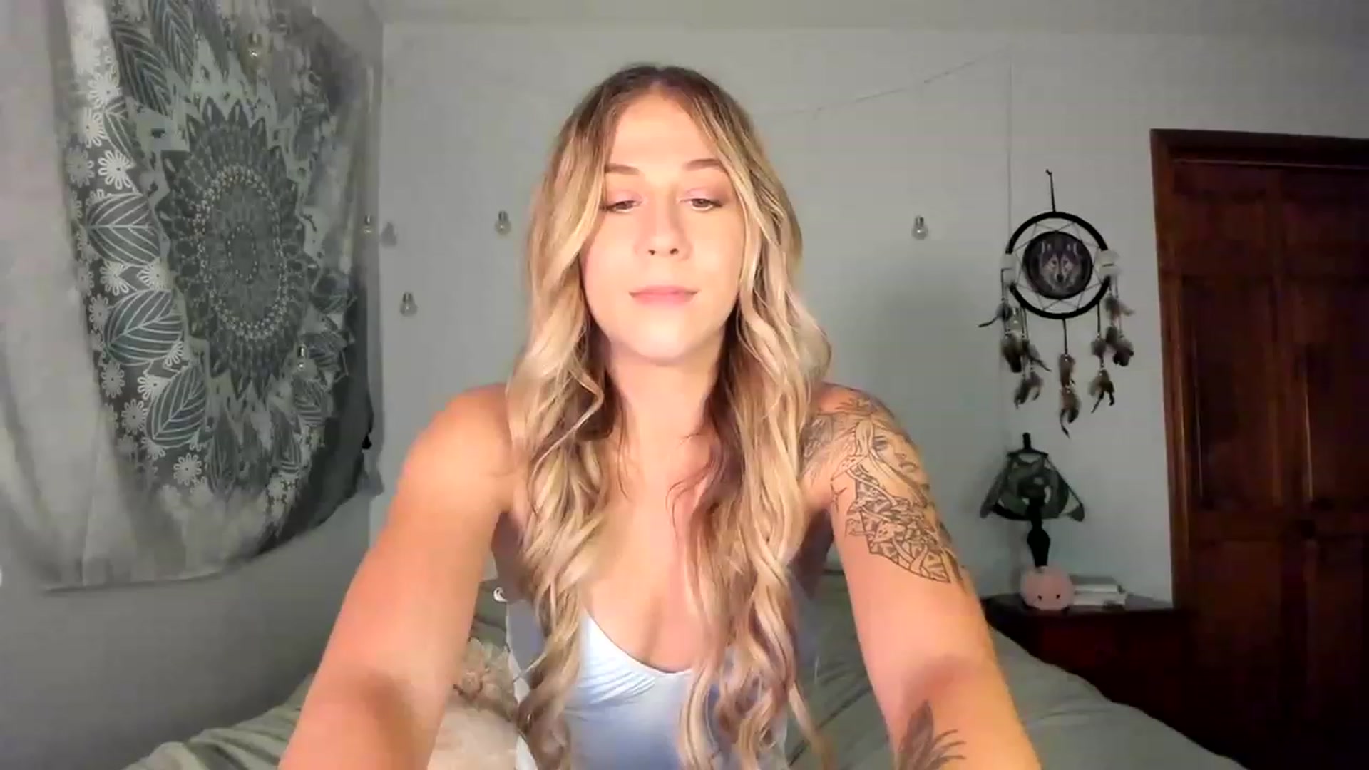 Gallery image thumbnail from Mochi's myfreecams stream on, 06/27/2023, 19:48 image 15 of 20
