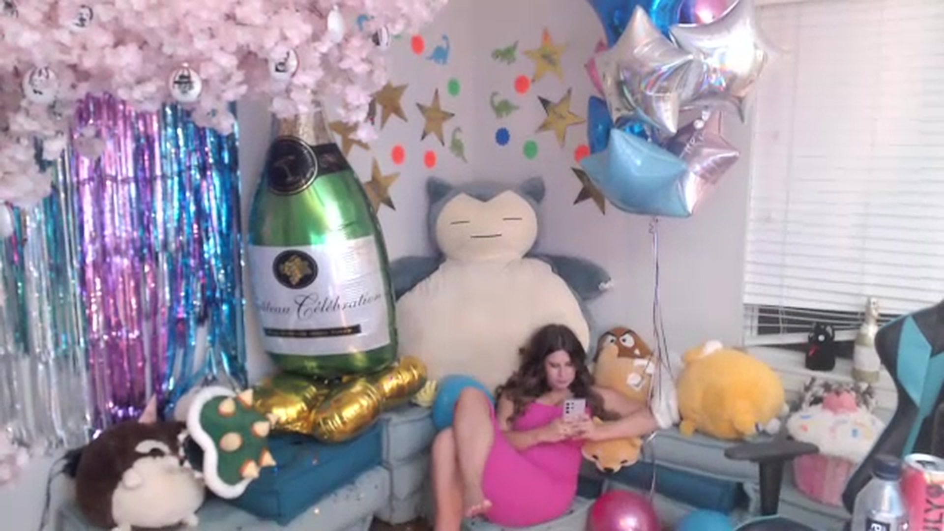 Gallery image thumbnail from Mochi's myfreecams stream on, 07/01/2023, 04:47 image 18 of 20