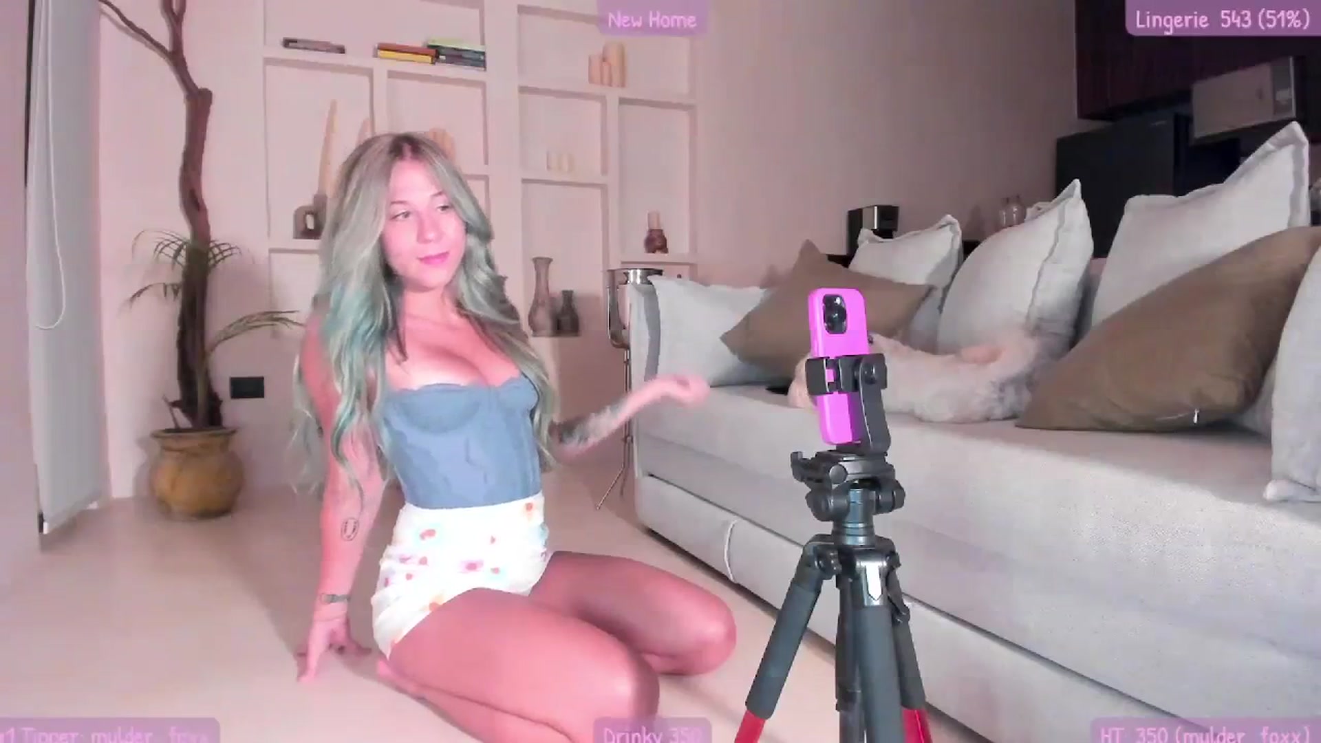 Gallery image thumbnail from Mochi's myfreecams stream on, 08/09/2023, 04:08 image 10 of 20