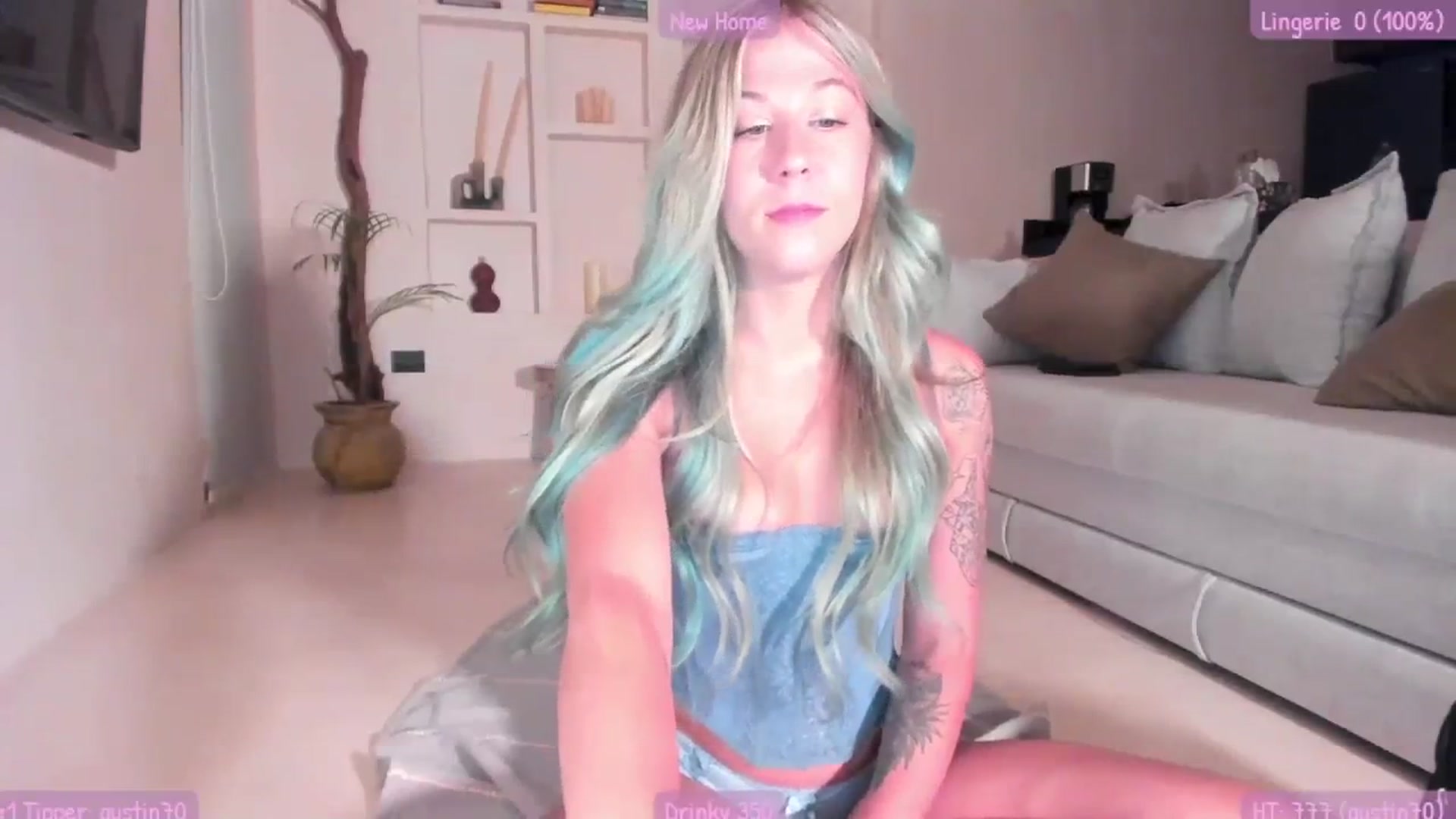 Gallery image thumbnail from Mochi's myfreecams stream on, 08/09/2023, 05:43 image 18 of 20
