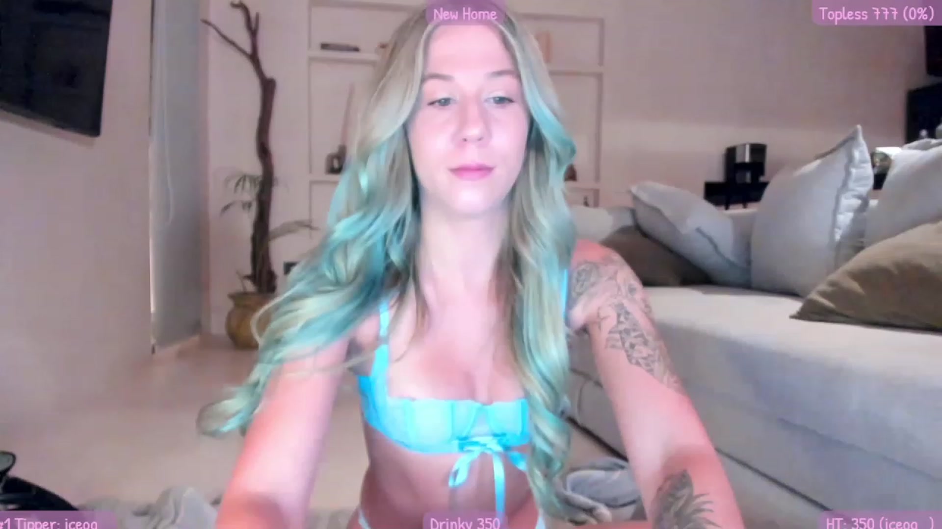 Gallery image thumbnail from Mochi's myfreecams stream on, 08/10/2023, 05:44 image 4 of 20