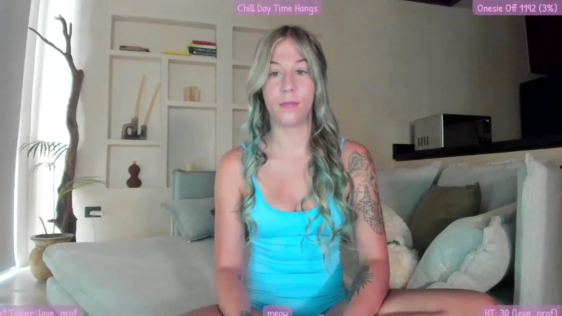 Gallery image thumbnail from Mochi's myfreecams stream on, 08/12/2023, 19:40 image 3 of 20