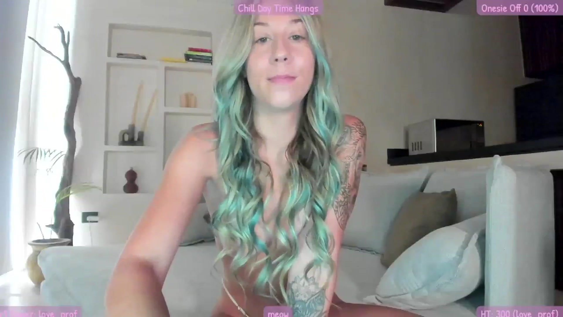 Gallery image thumbnail from Mochi's myfreecams stream on, 08/12/2023, 19:40 image 18 of 20