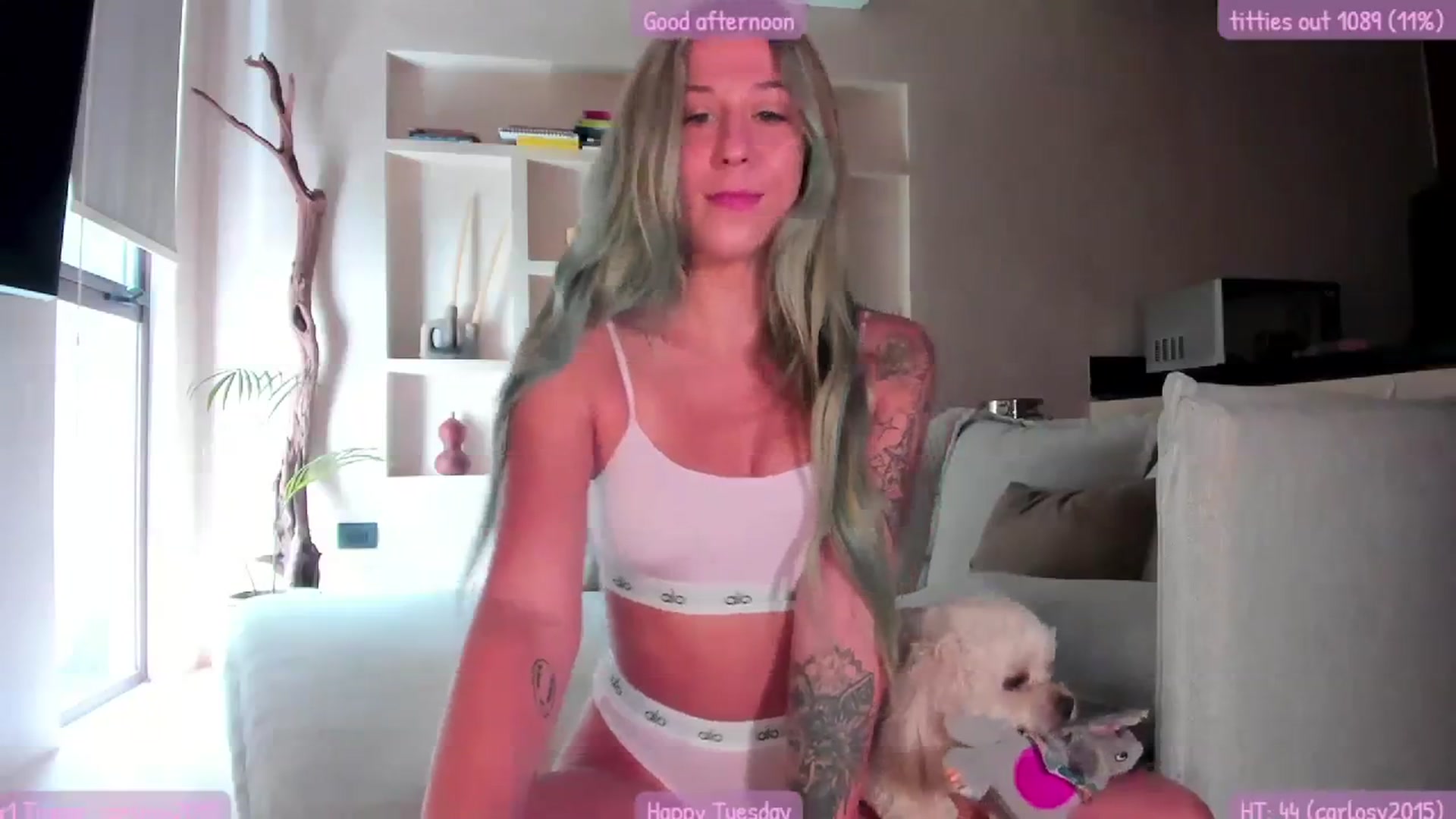 Gallery image thumbnail from Mochi's myfreecams stream on, 08/15/2023, 19:10 image 14 of 20