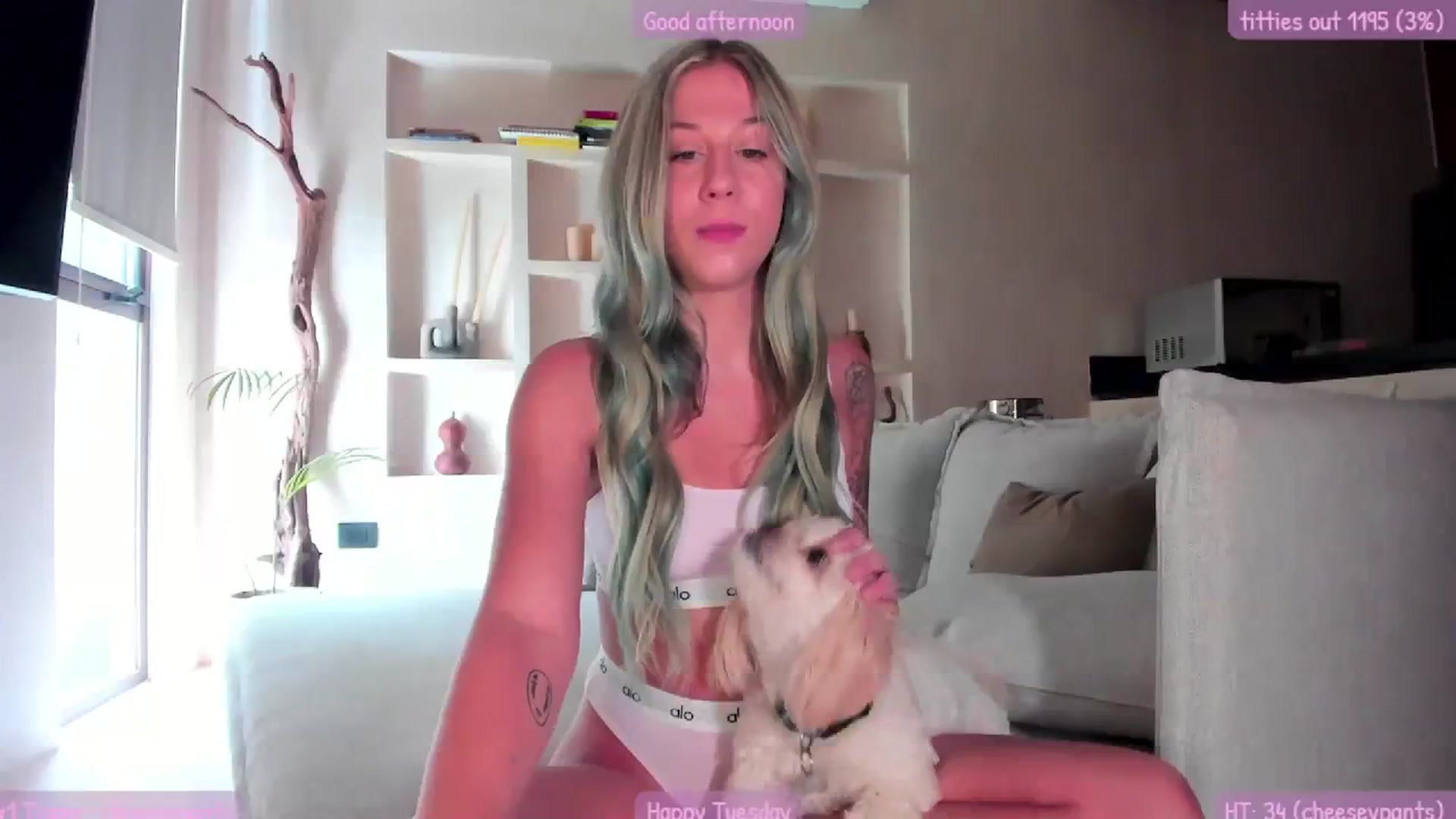 Gallery image thumbnail from Mochi's myfreecams stream on, 08/15/2023, 19:10 image 10 of 20