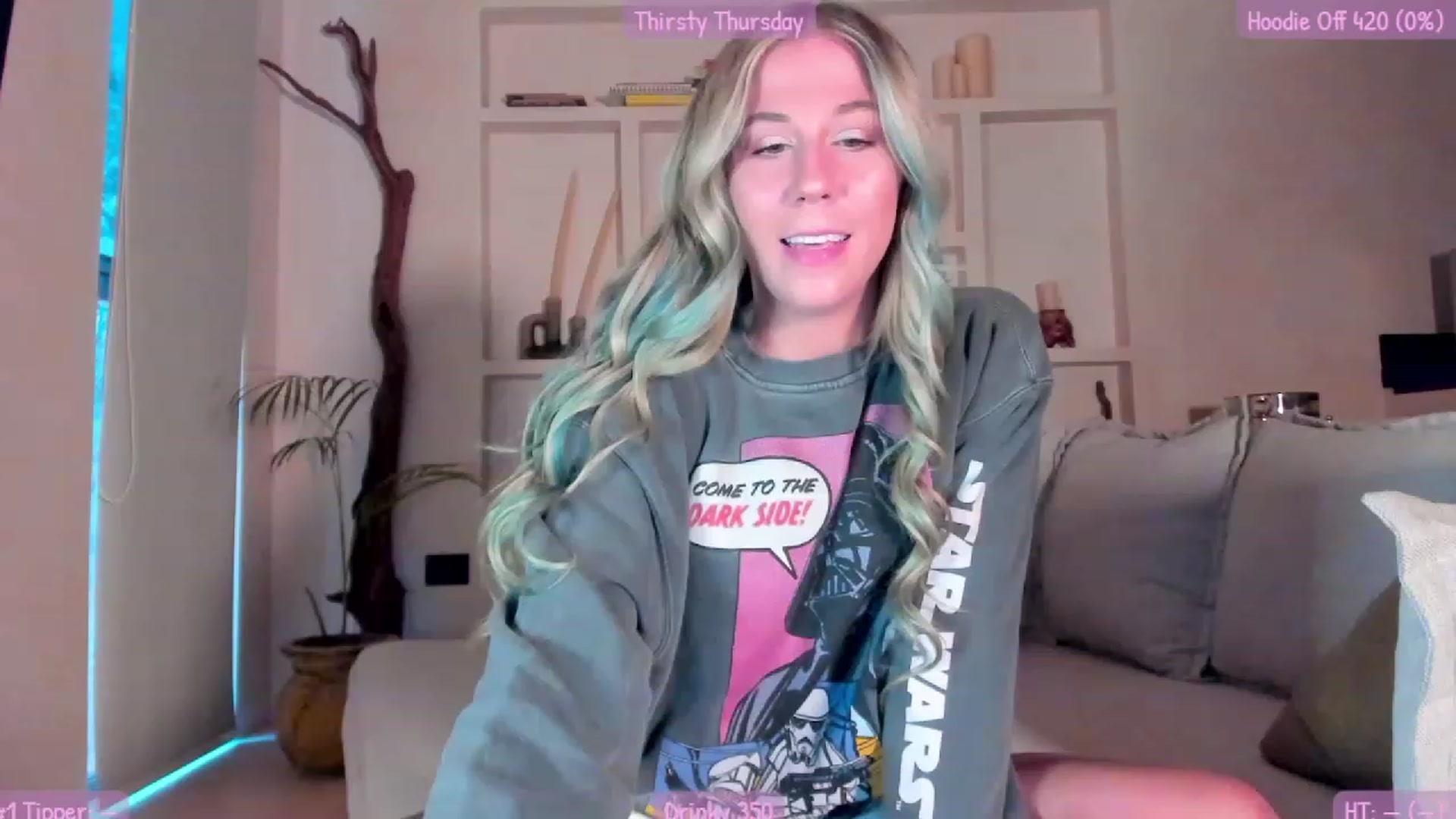 Gallery image thumbnail from Mochi's myfreecams stream on, 08/18/2023, 02:40 image 1 of 20