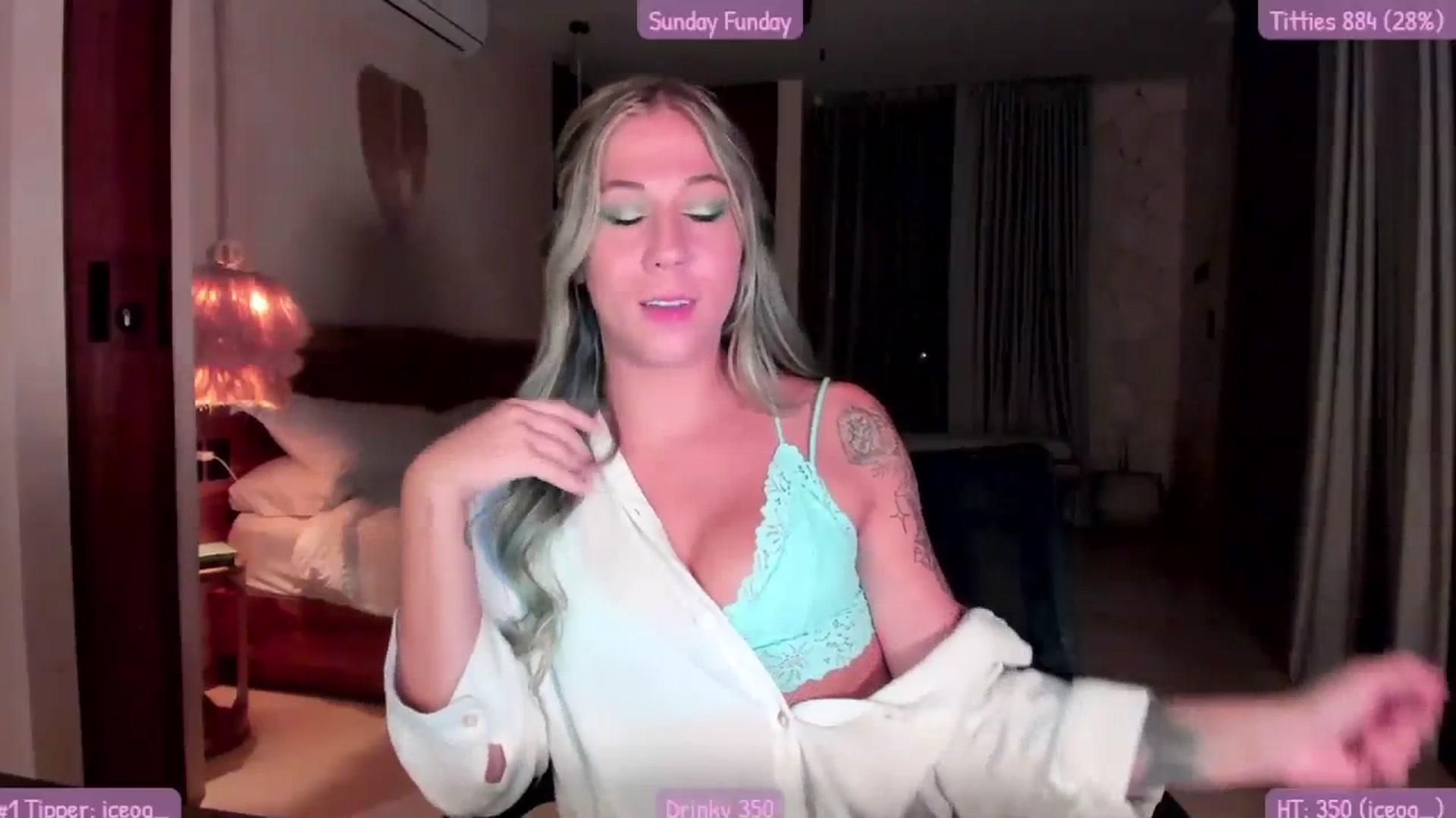 Gallery image thumbnail from Mochi's myfreecams stream on, 08/21/2023, 03:17 image 6 of 20