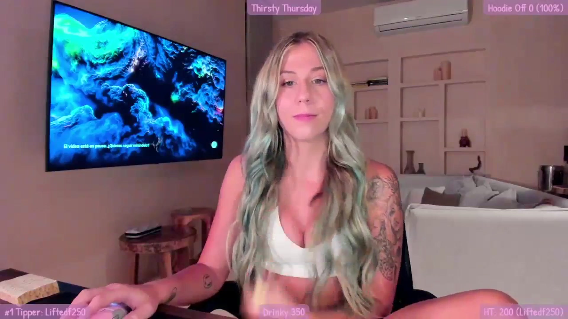 Gallery image thumbnail from Mochi's myfreecams stream on, 08/25/2023, 04:02 image 3 of 20
