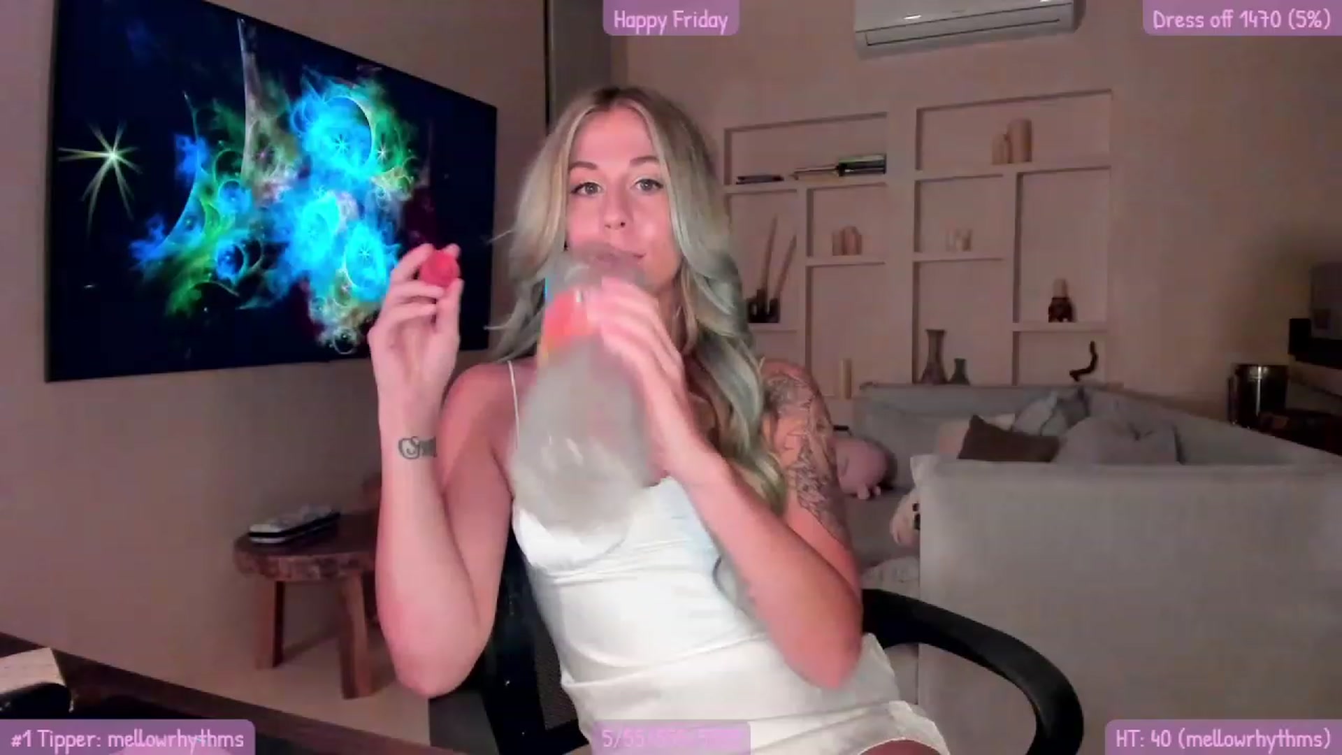 Gallery image thumbnail from Mochi's myfreecams stream on, 08/26/2023, 24:01 image 12 of 20