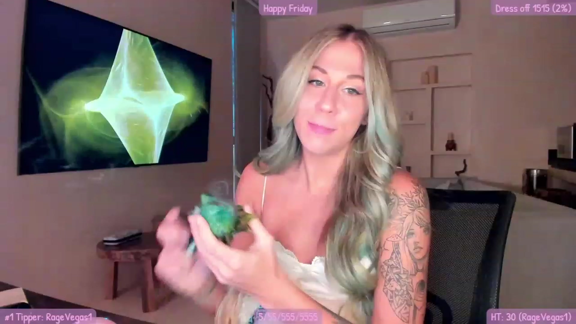 Gallery image thumbnail from Mochi's myfreecams stream on, 08/26/2023, 24:01 image 6 of 20